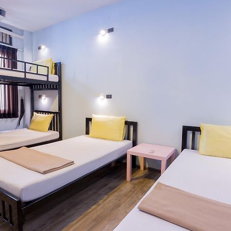 Oldtown Hostel Bangkok Exterior foto