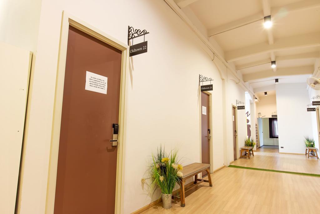 Oldtown Hostel Bangkok Exterior foto