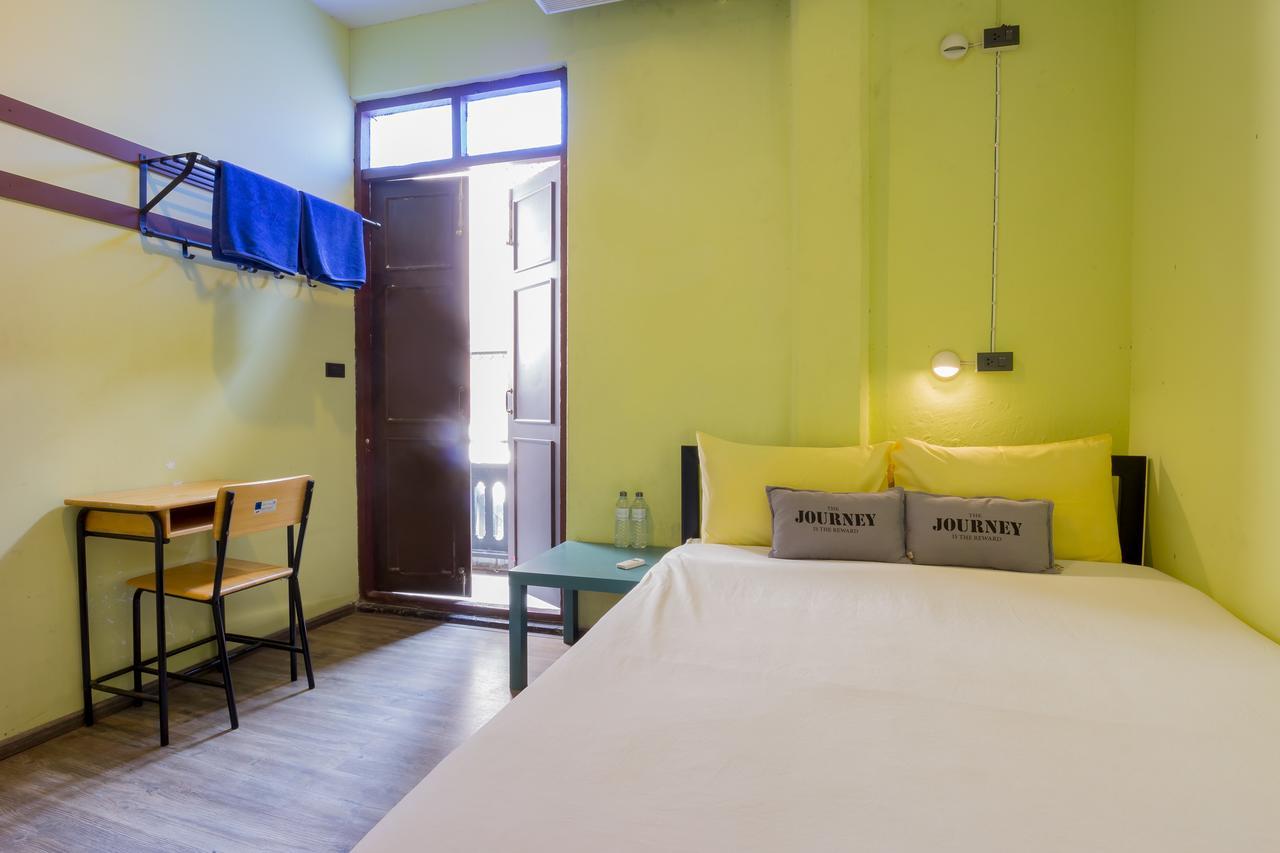 Oldtown Hostel Bangkok Exterior foto