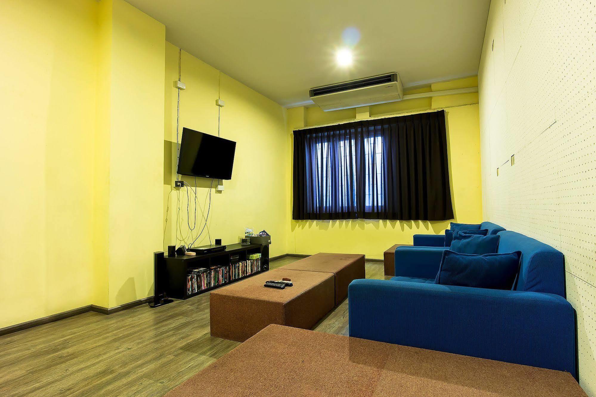 Oldtown Hostel Bangkok Exterior foto