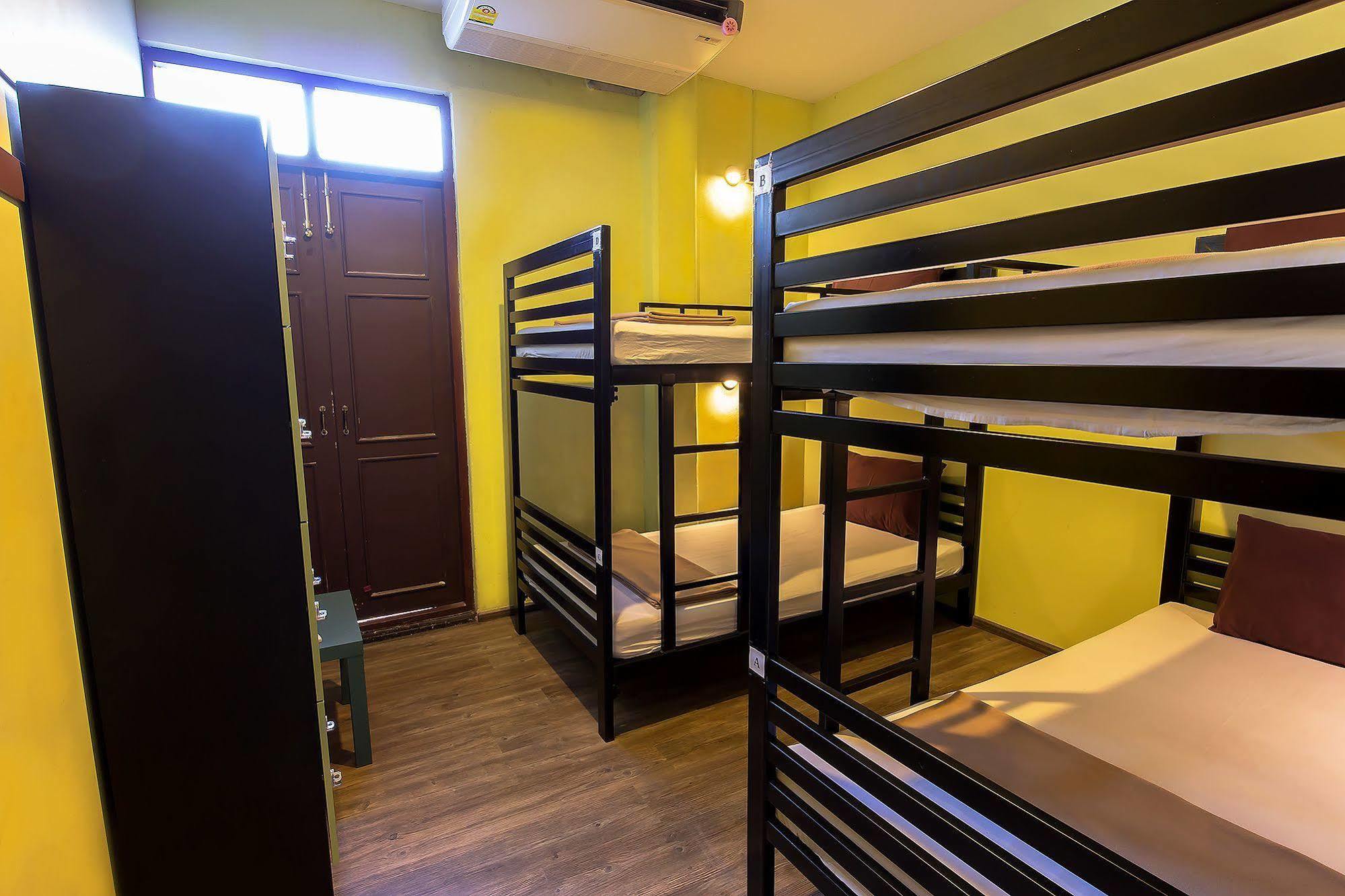Oldtown Hostel Bangkok Exterior foto